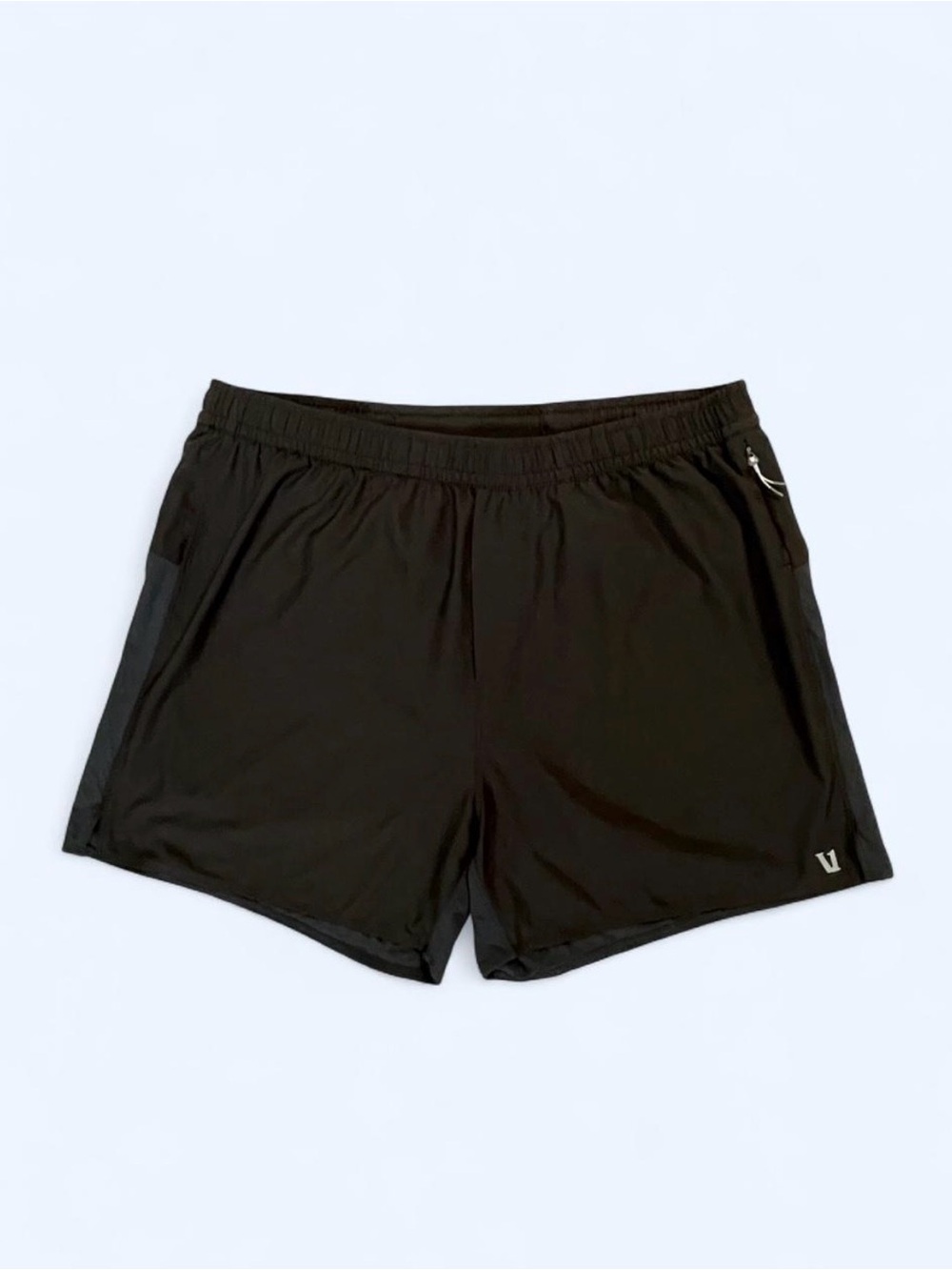 Vuori shorts lined 4.5” XL performance gym training running outdoor beach summer